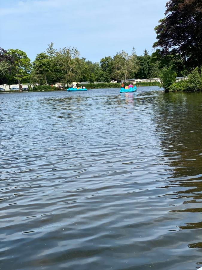 Haggerston Castle 6 Berth Caravan - Lakeside North 23 Cheswick  エクステリア 写真